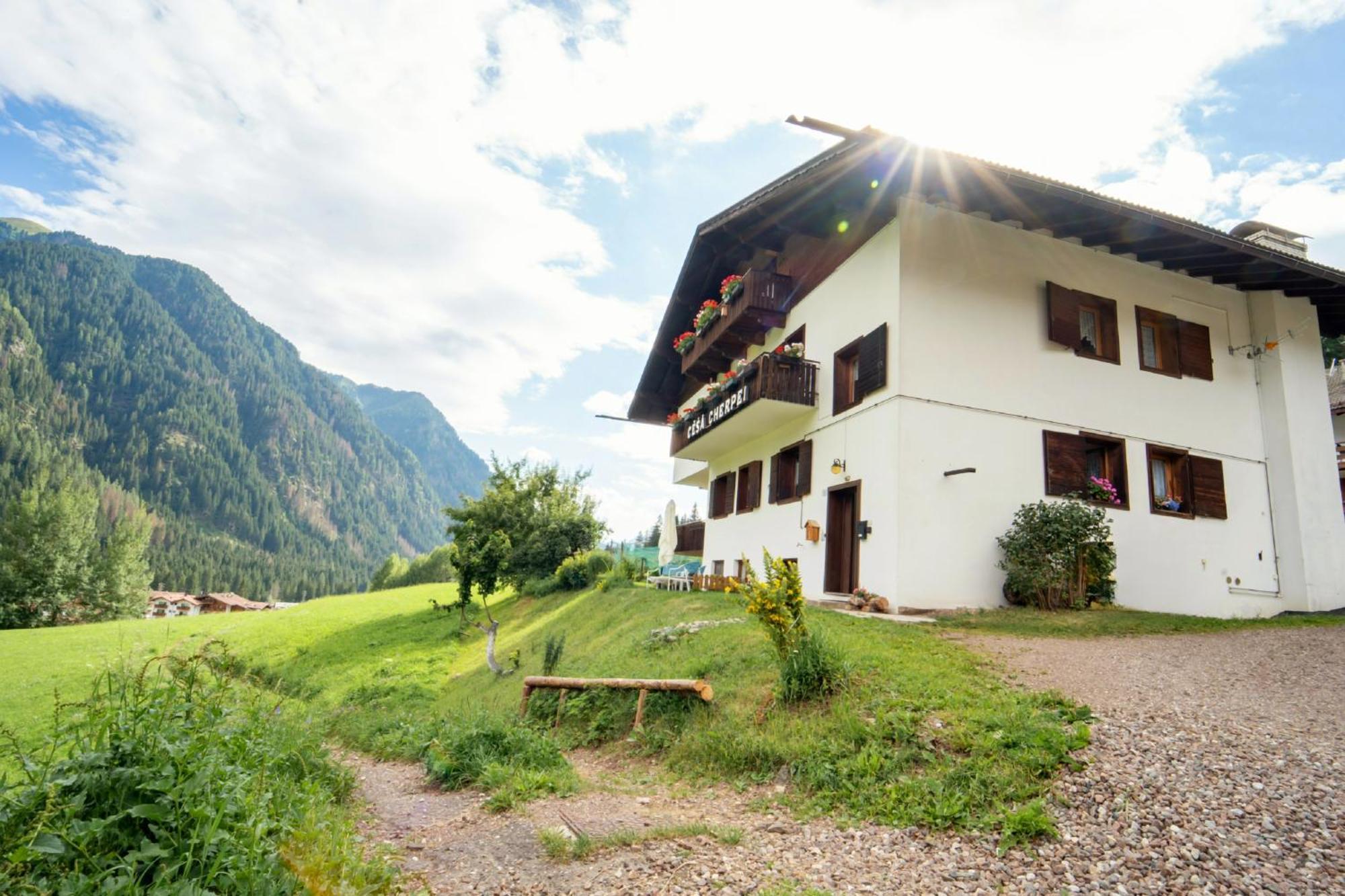Cesa Cherpei - Dog Friendly Кампителло-ди-Фасса Экстерьер фото